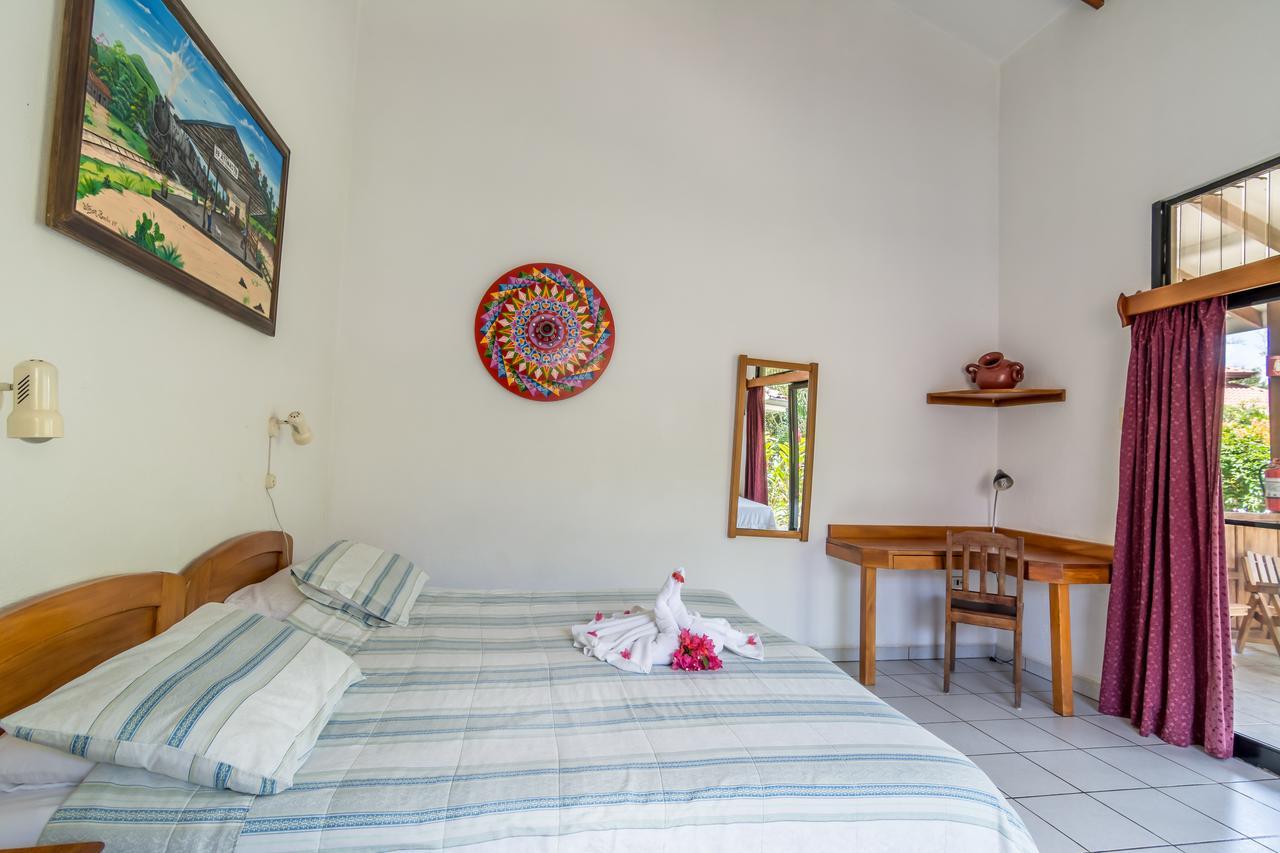 Hotel Colinas Del Sol Atenas Zewnętrze zdjęcie